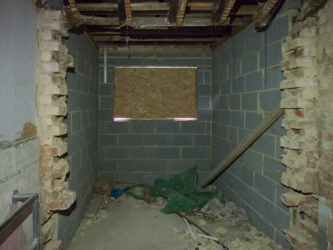 Met slimme isolatie tussen de balken bespaar je energie onder een schuin dak